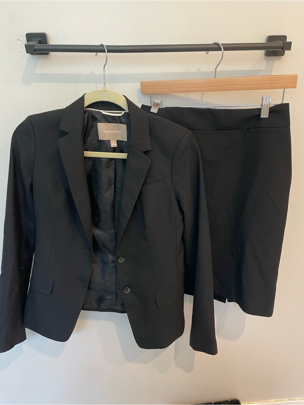 Banana Republic Black Women's Two-Piece Suit - Blazer & Skirt
